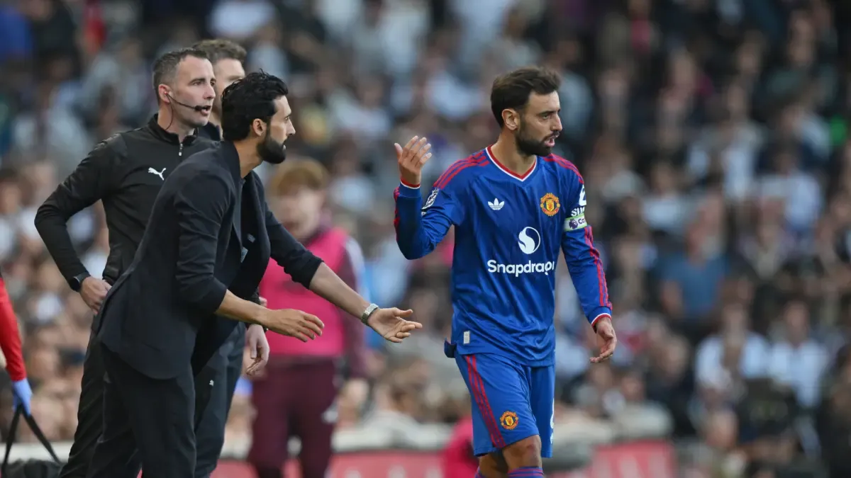 Arbeloa carga contra el arbitraje tras el empate del Fulham ante el United (1-1)