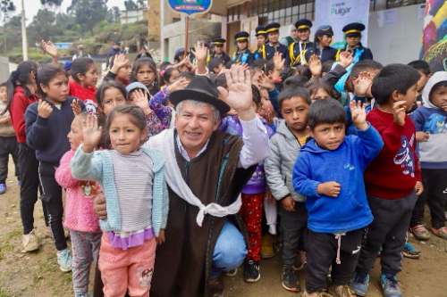 Guellgash exige culminar colegio iniciado en 2020 y denuncia que alumnos siguen en locales comunales