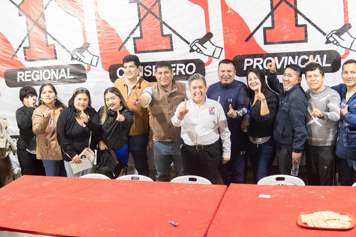 Enrique Pulgar plantea viviendas, capacitación y atención de salud para docentes de Huánuco