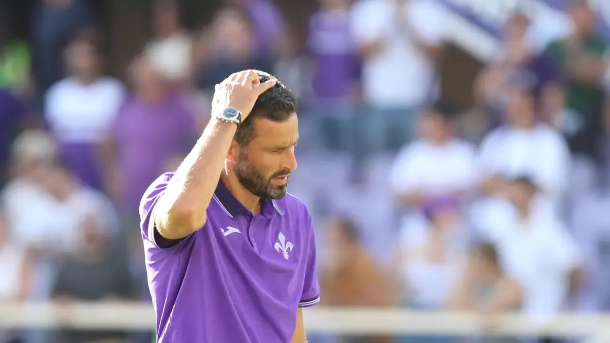 Fiorentina destituye a Fabio Grosso tras tres derrotas en Serie A