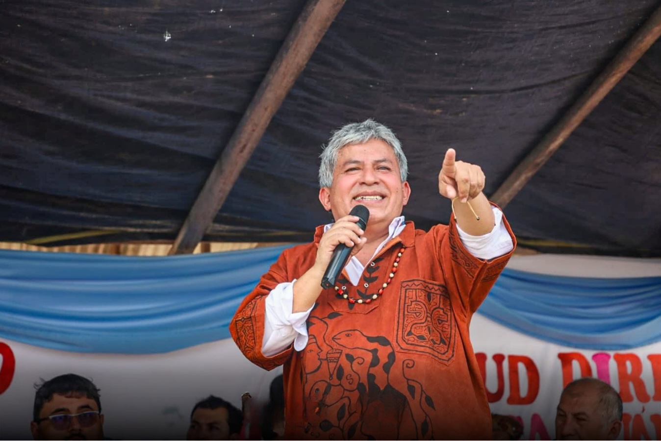 Pulgar niega hacer campaña por su hermano y sus dos hijos y afirma que no usan recursos públicos