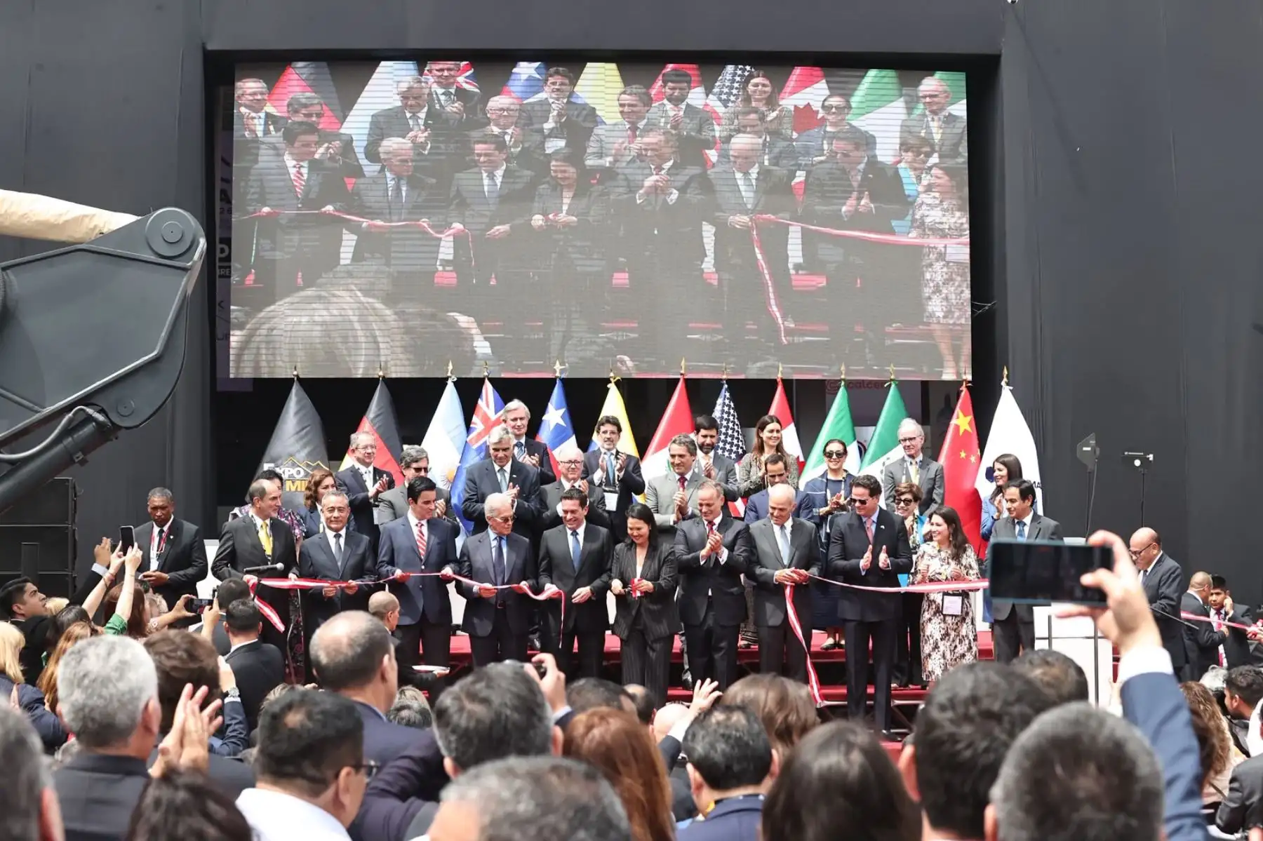 Keiko Fujimori inaugura Expomina Perú 2026 y pide confianza a inversionistas