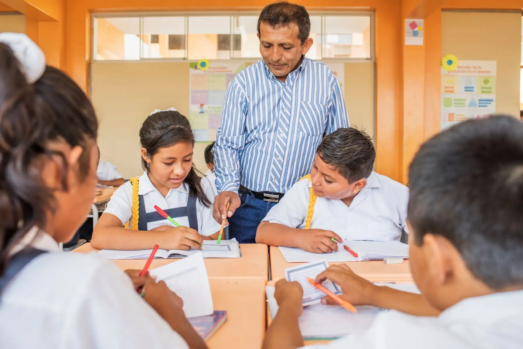 Minedu transfiere S/169 millones para asignaciones a docentes y auxiliares