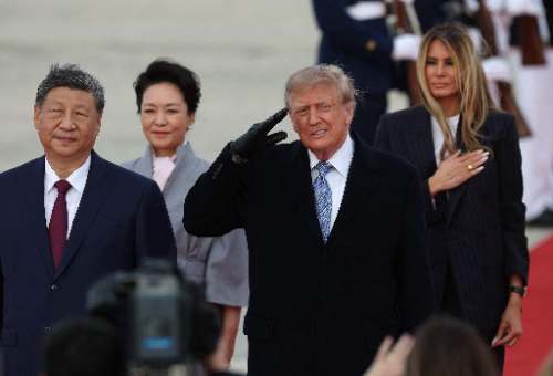 Xi Jinping llega a Estados Unidos para decisiva cumbre comercial con Trump