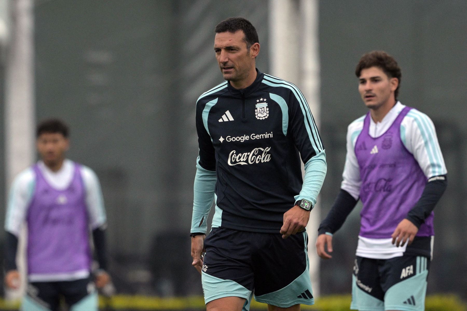 Scaloni dice que tiene "predisposición" para renovar como entrenador de Argentina