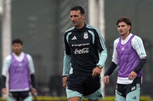 Scaloni dice que tiene "predisposición" para renovar como entrenador de Argentina