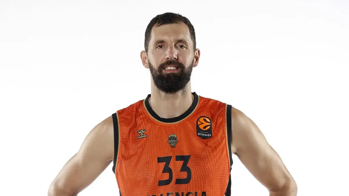 Mirotic se incorpora de forma progresiva al Valencia Basket y lucirá el dorsal 33