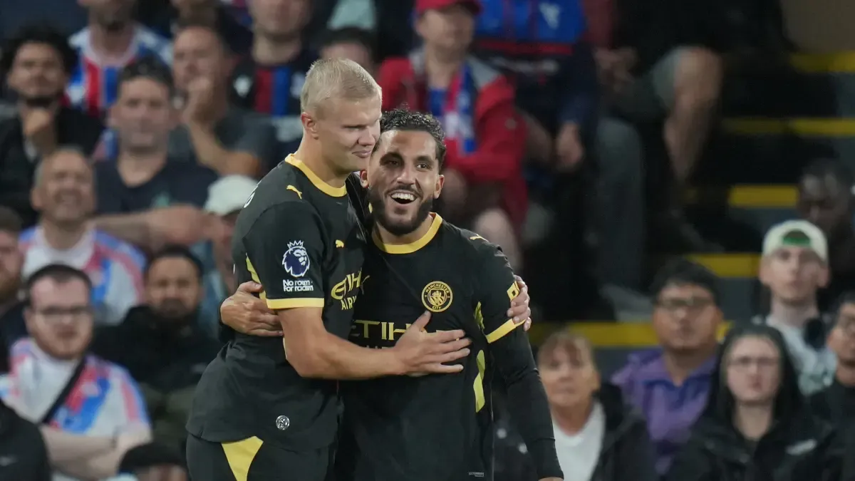 Haaland de cabeza anota el 1-0 del City ante Porto en Champions