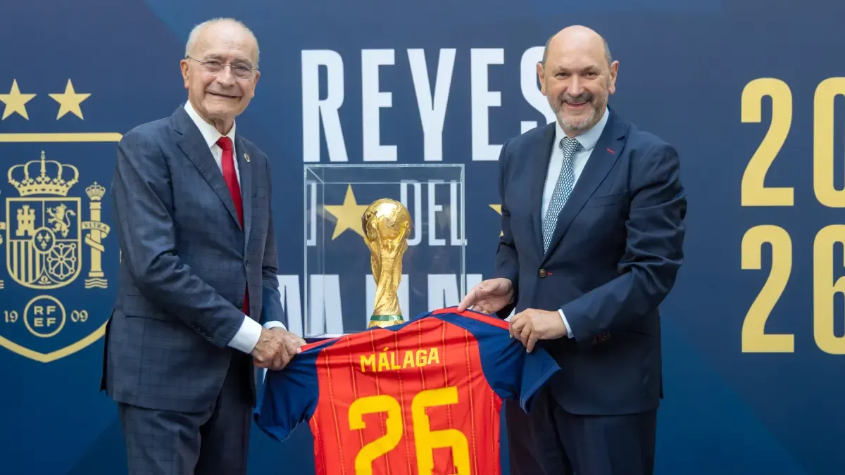 Málaga inaugura la muestra itinerante 'Reyes del Mundo' con la Copa del Mundo