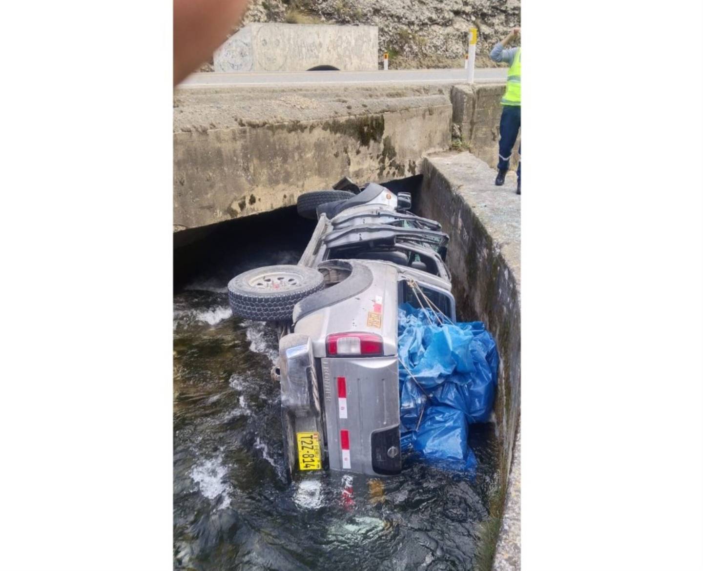 Despiste de camioneta en Pasco-La Oroya deja dos heridos graves