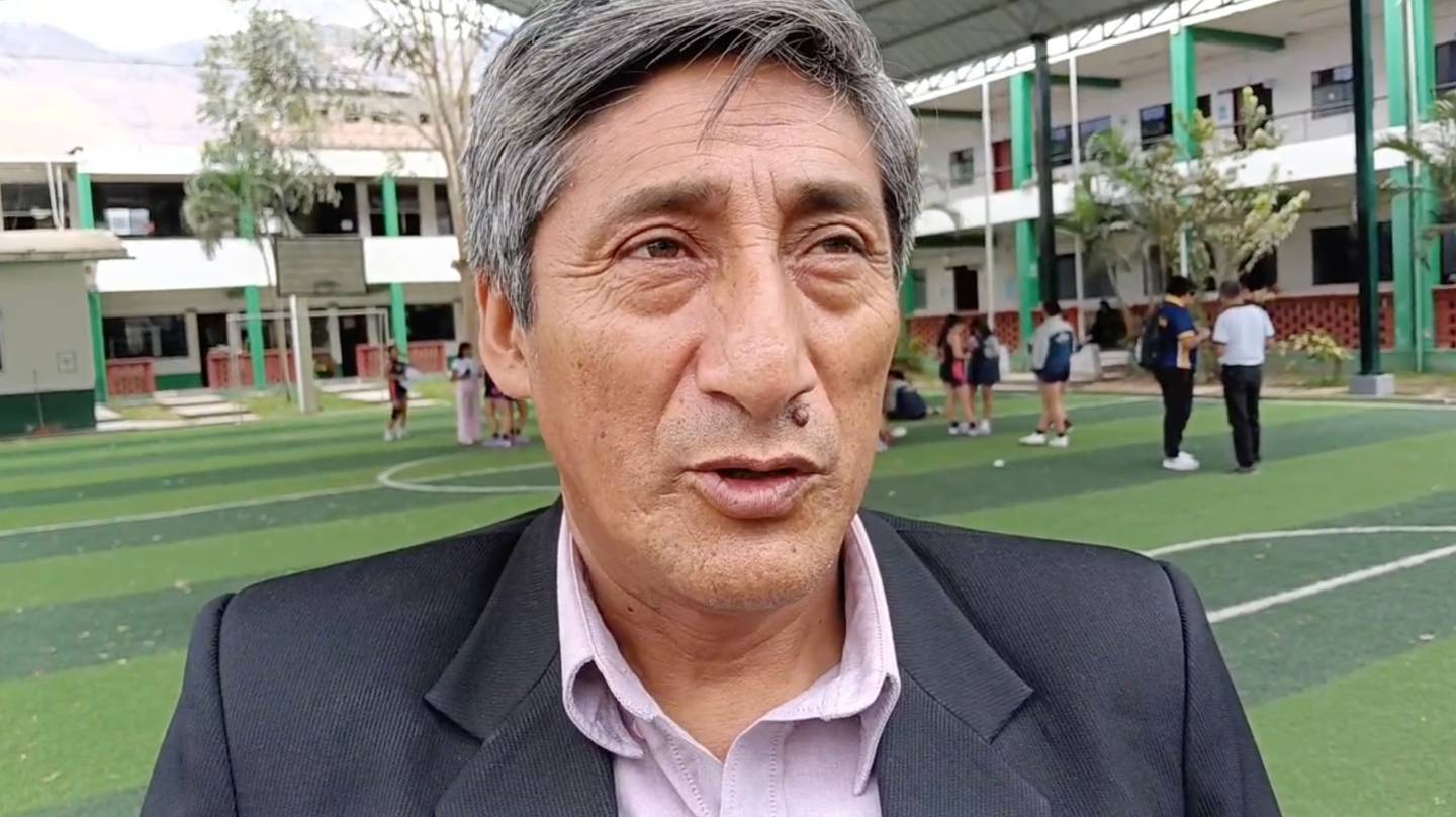 Director de Educación advierte que hora diaria de lectura ya existe y que faltan libros