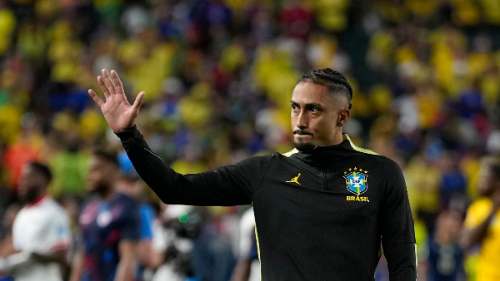 Raphinha ya entrena con Brasil y arranca una maratón de 35.000 km