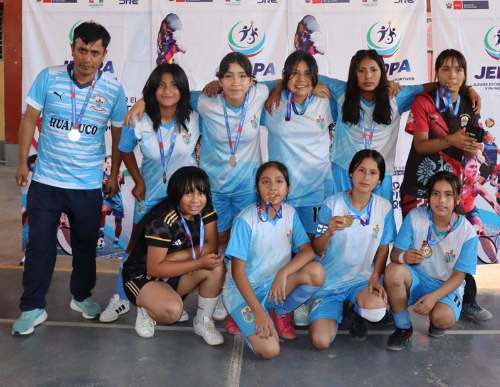 Escolares definen campeones regionales en Huánuco