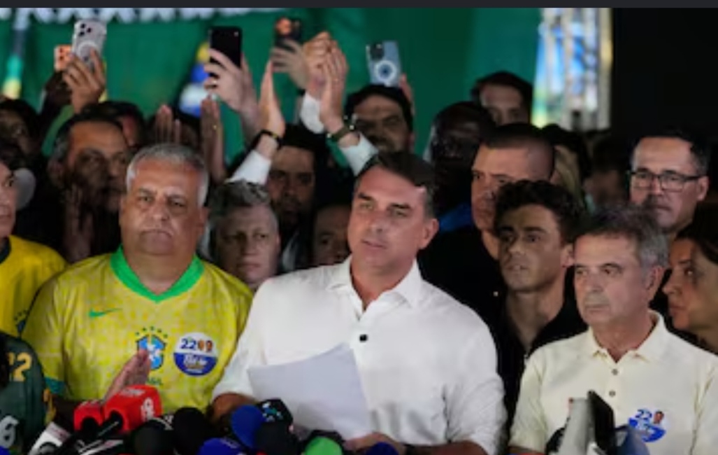 Flávio Bolsonaro llega a Estados Unidos tras perder las elecciones ante Lula