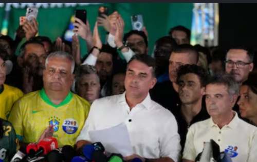 Flávio Bolsonaro llega a Estados Unidos tras perder las elecciones ante Lula