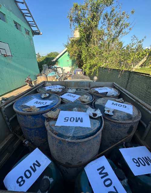 Incautan 540 galones de diésel y detienen a hombre por presunto vínculo con minería ilegal