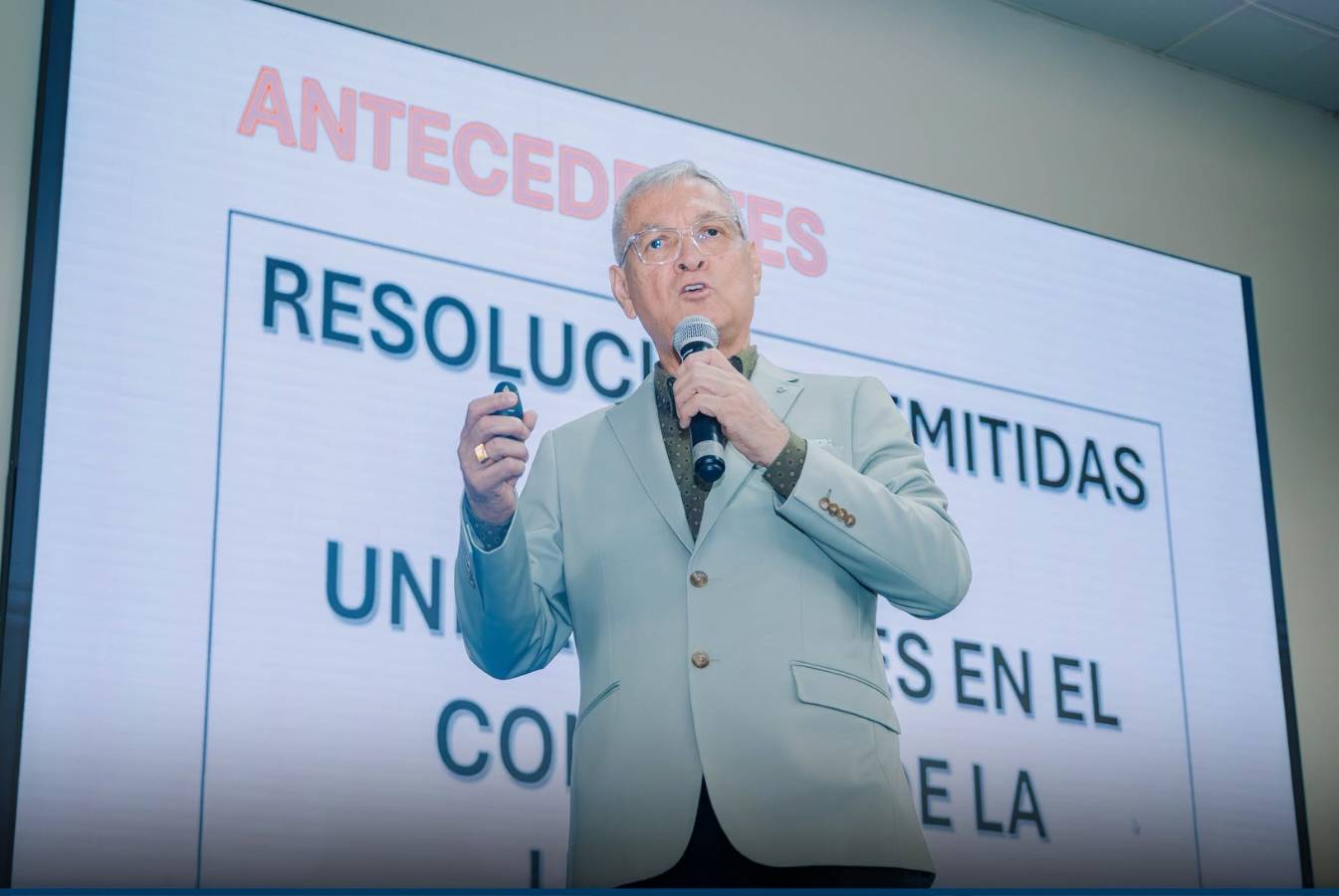 Unheval alista el ascenso automático de sus docentes. «La lucha es en Lima» afirmó el rector