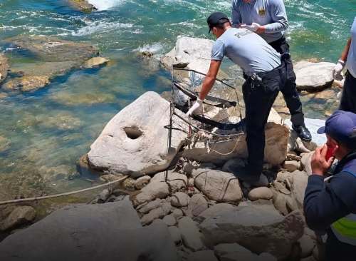 Hallan cadáver de varón en el Marañón y lo trasladan a la morgue de Huánuco