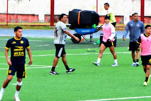 Santiago Acasiete asume FC Cajamarca con la misión de salvarlo del descenso