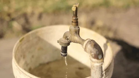 Pasco recibe el agua por horarios y sectores, y partidos cuestionan a extrabajadora del jurado