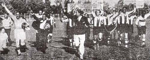 Delegación de Alianza Lima rindió homenaje al Señor de los Milagros antes del clásico
