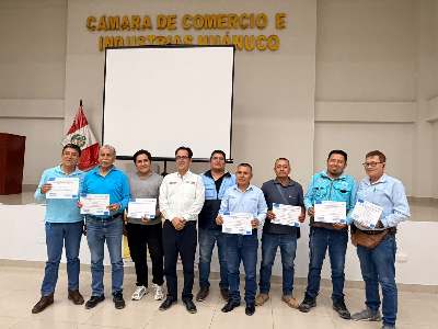 Seda Huánuco presenta balance regulatorio y reconoce a trabajadores capacitados