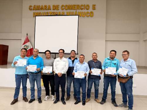 Seda Huánuco presenta balance regulatorio y reconoce a trabajadores capacitados