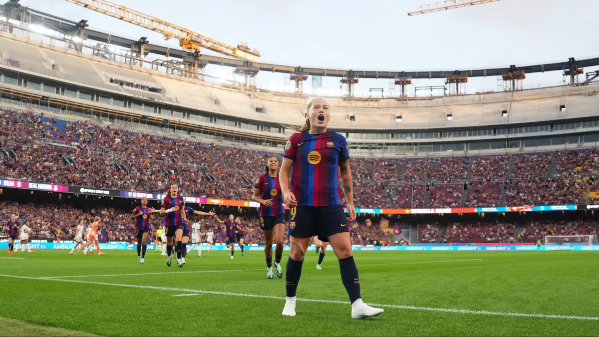 Claudia Pina, mejor jugadora de septiembre en la Liga F Moeve