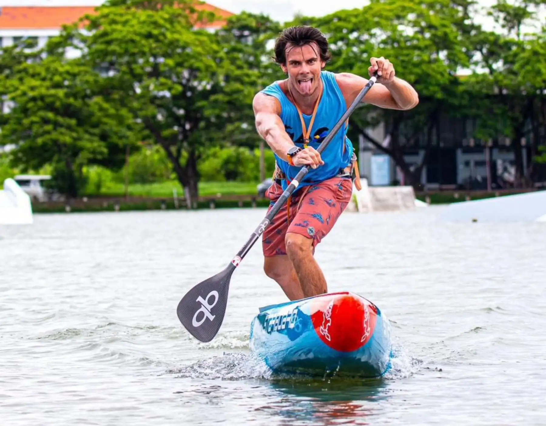 Itzel Delgado lidera a Perú en el Mundial de Stand Up Paddle 2026 en Italia