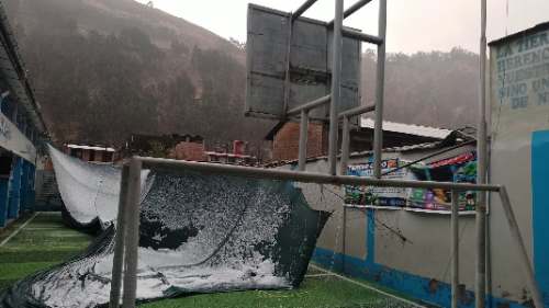 Granizada tumba malla del colegio Hermilio Valdizán de La Unión; 286 alumnos esperan evaluación