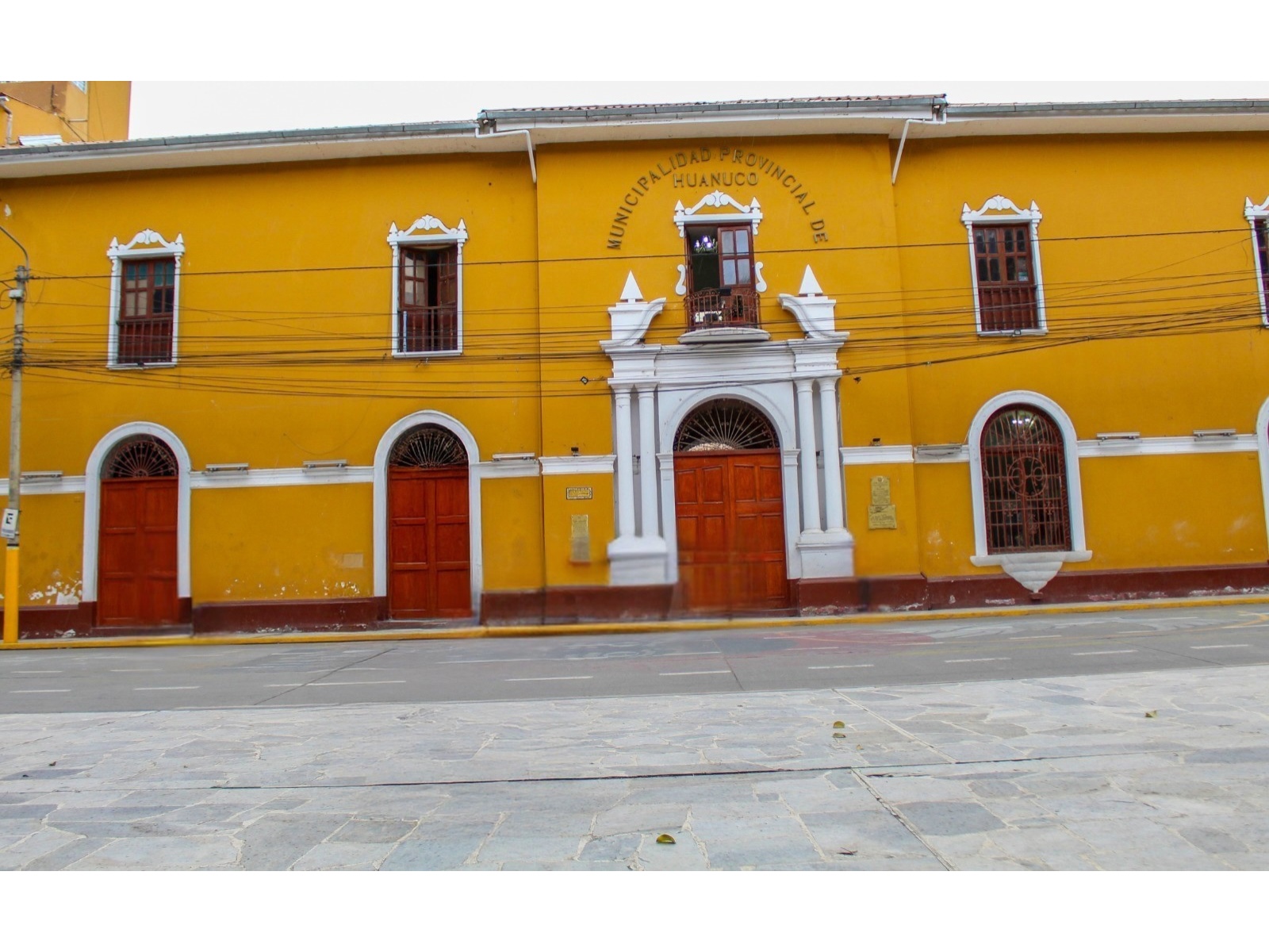 Regidores y consejeros no hacen obras: fiscalizan, legislan y representan, recuerda Jhon Romero