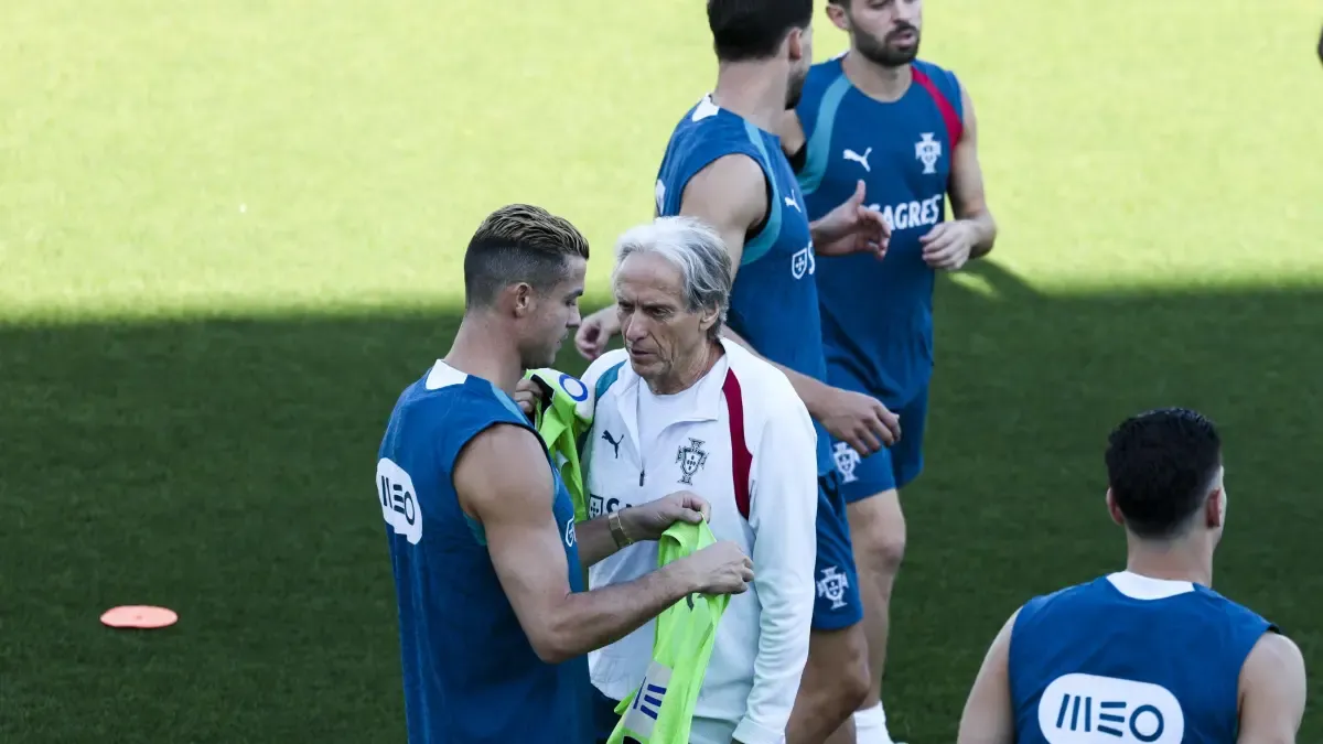 Rafael Leao hereda el dorsal 7 de Cristiano con Portugal ante Dinamarca