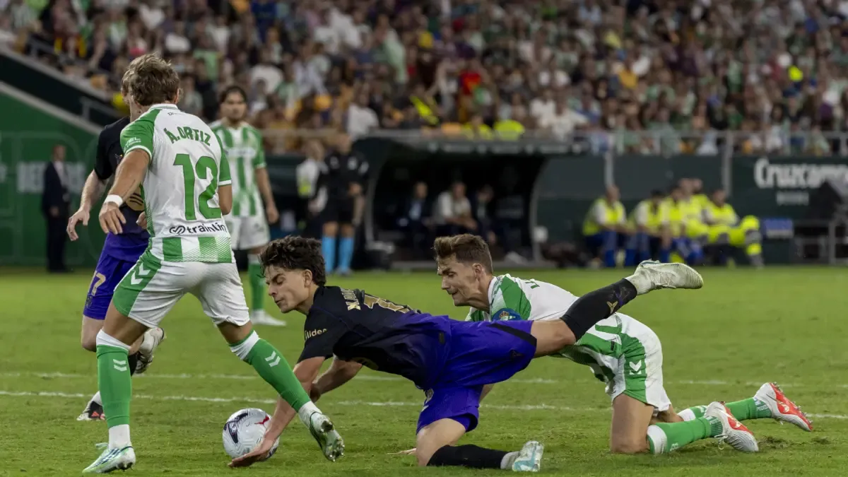 Xavi Espart celebra el 2-5 ante el Betis y ya mira al PSG y al Real Madrid