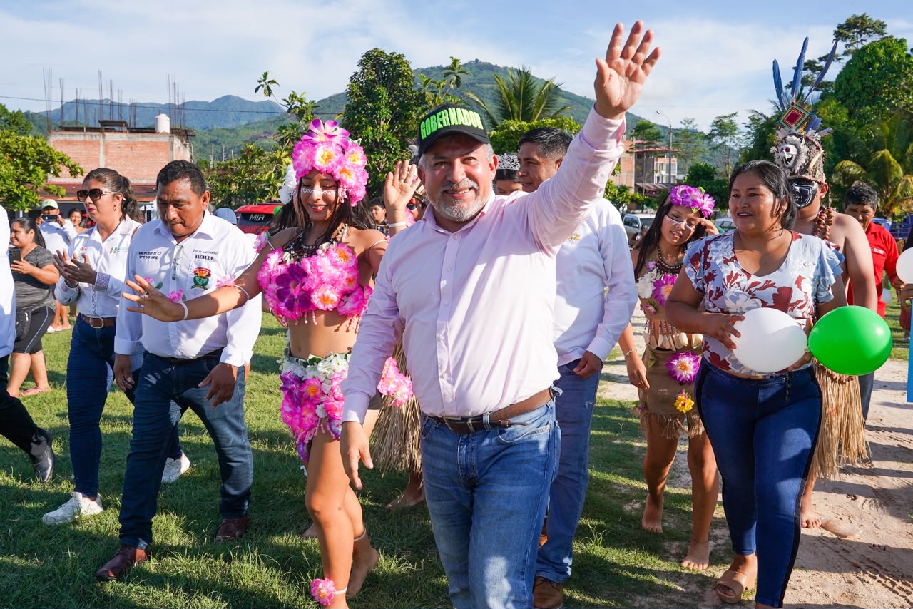 Pulgar anuncia en Leoncio Prado obras que el registro estatal muestra sin contrato ni recepción