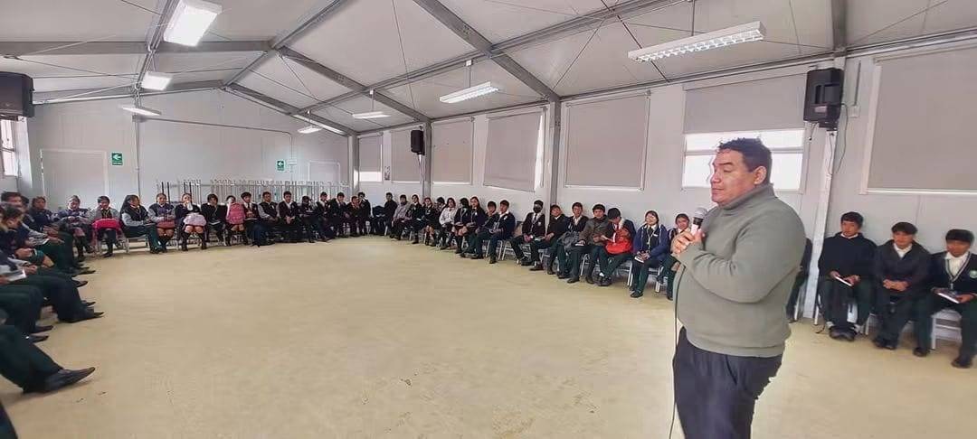 Escolares de La Unión dialogarán con escritor Ronald Leiva en conversatorio literario