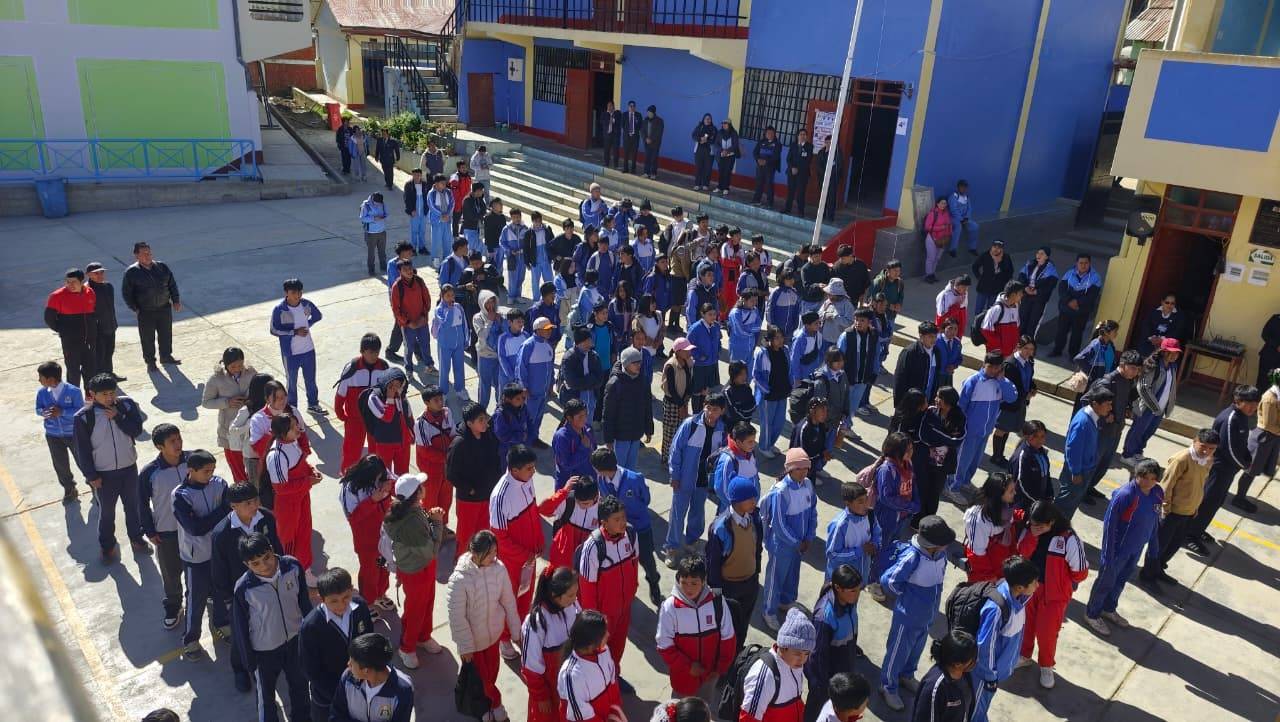 Clases terminarán el 11 de diciembre; la semana de gestión de octubre pasa a diciembre