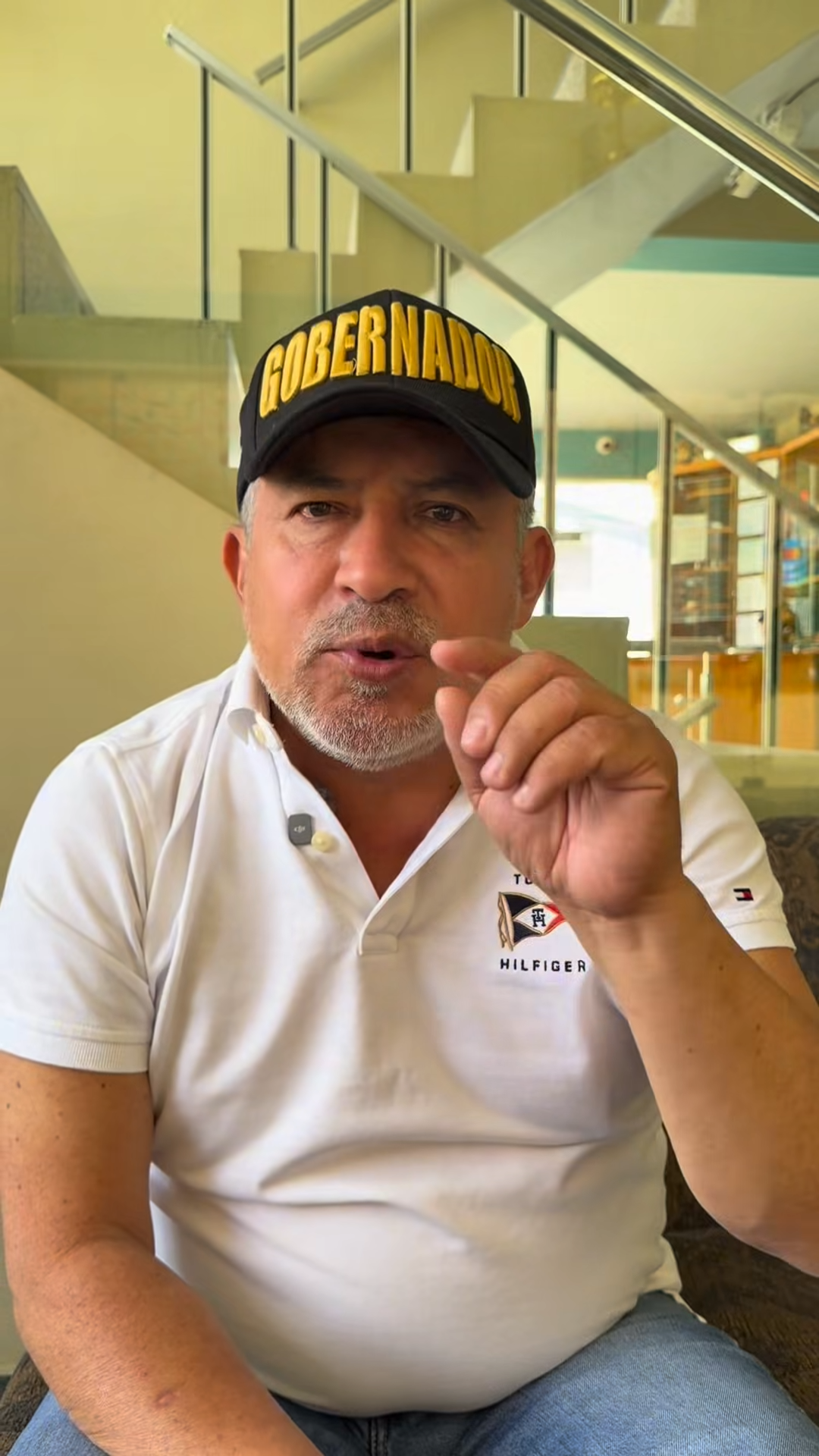 Pulgar menciona que sus viajes fueron invitaciones; siete acuerdos no dicen quién pagó