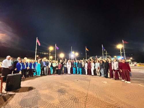 Huánuco ilumina de lila óvalo y convoca a una caminata contra el cáncer