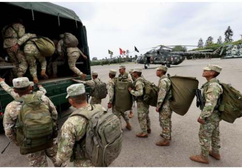 Perú inicia despliegue de 41 mil militares para resguardar elecciones regionales y municipales
