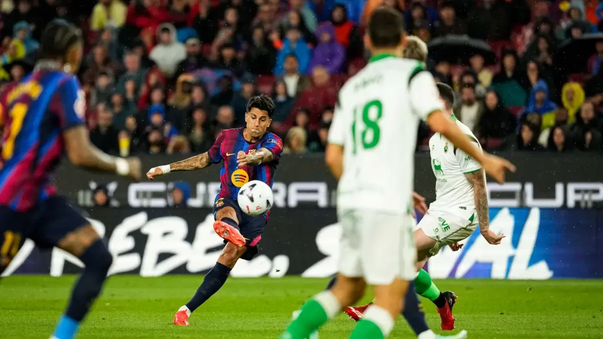 Joao Cancelo gana su segundo premio al Mejor Gol del mes en LaLiga