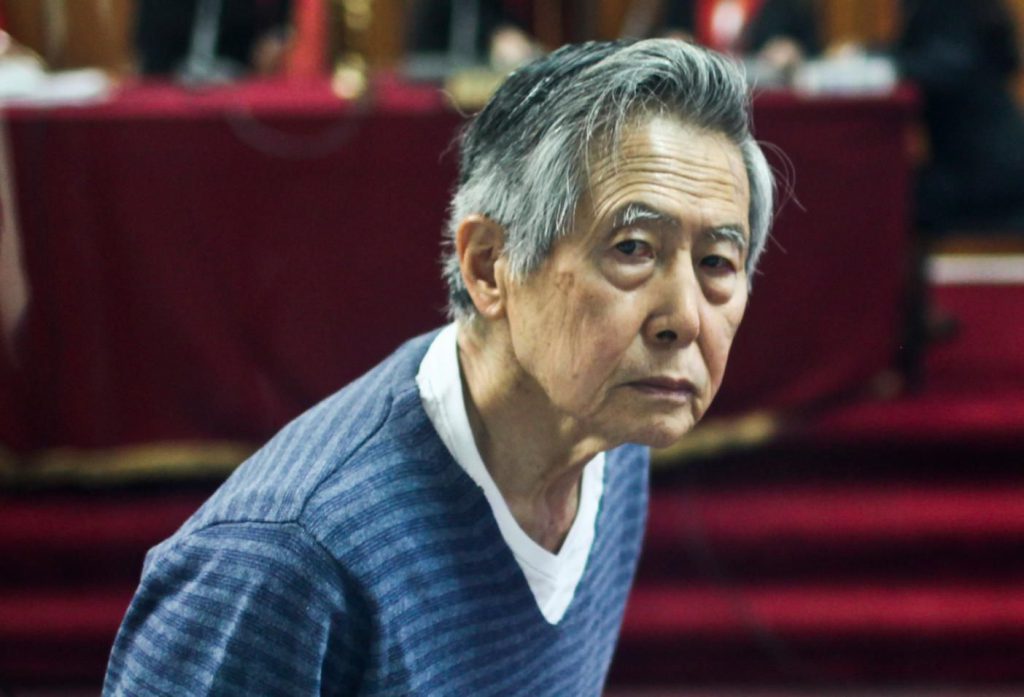 Alberto Fujimori no ha pagado ni un céntimo de los S/ 27,4 millones que el PJ le impuso, pero Keiko si gana lo indultará