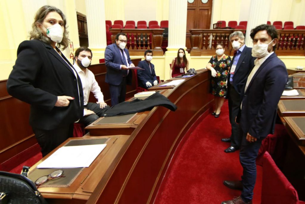 Bancada del Partido Morado respalda A Julio Guzmán tras indagación fiscal