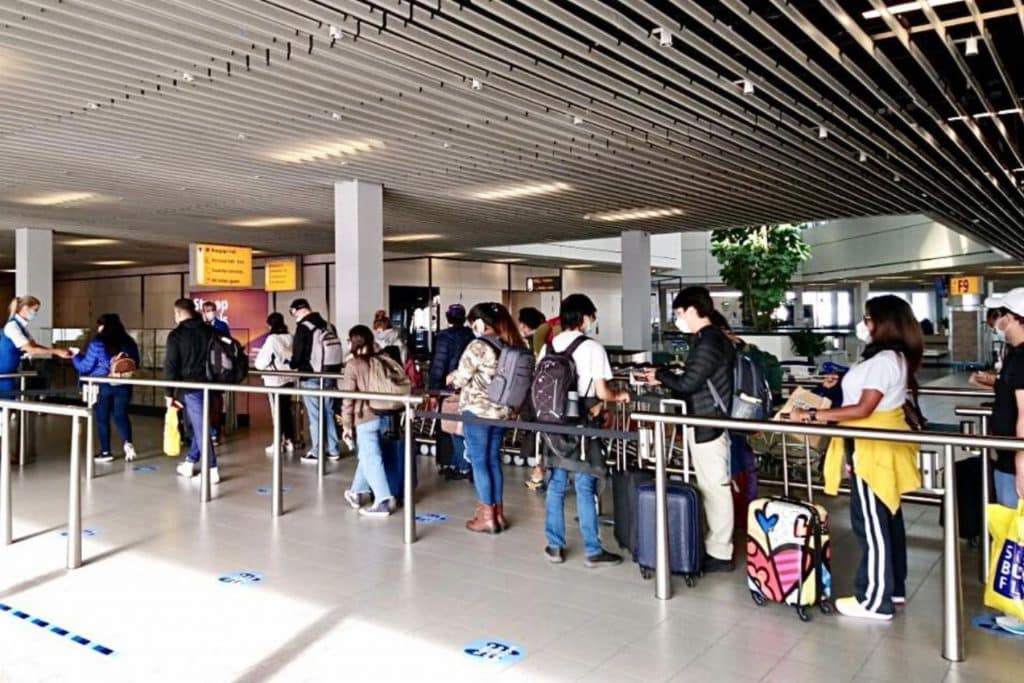 Cancillería proyecta repatriar cerca de 6000 peruanos residentes en el extranjero