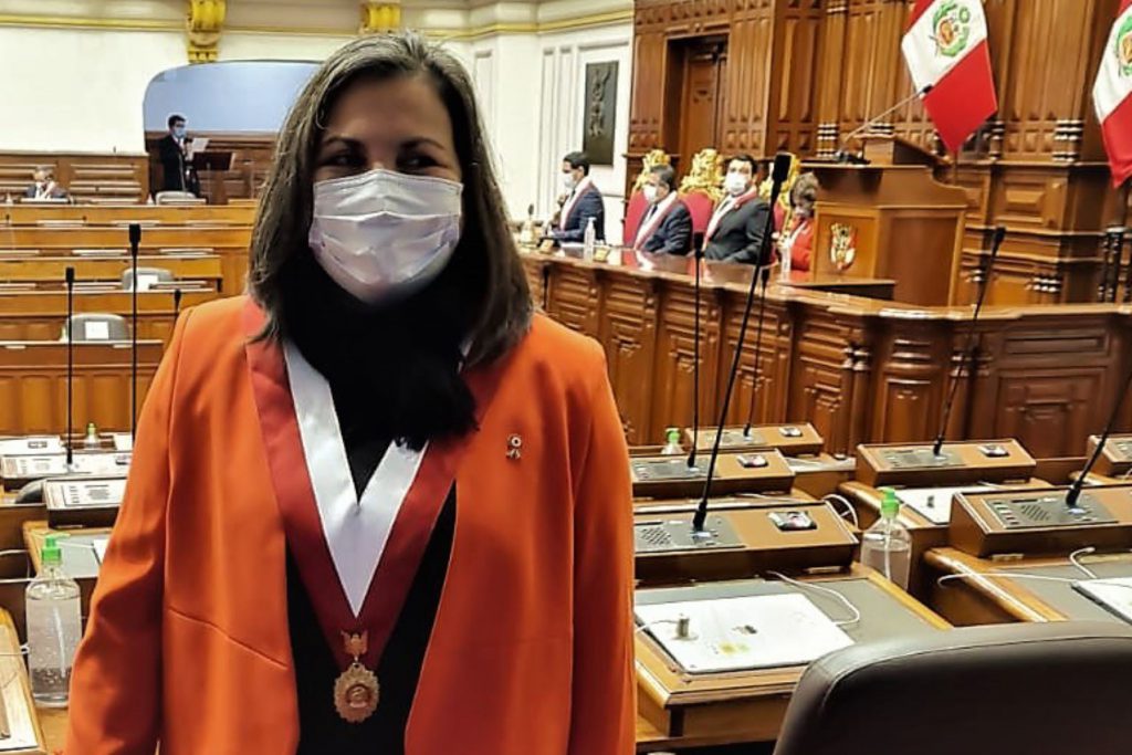 Frente Amplio en desacuerdo con que Luna presida comisión especial TC