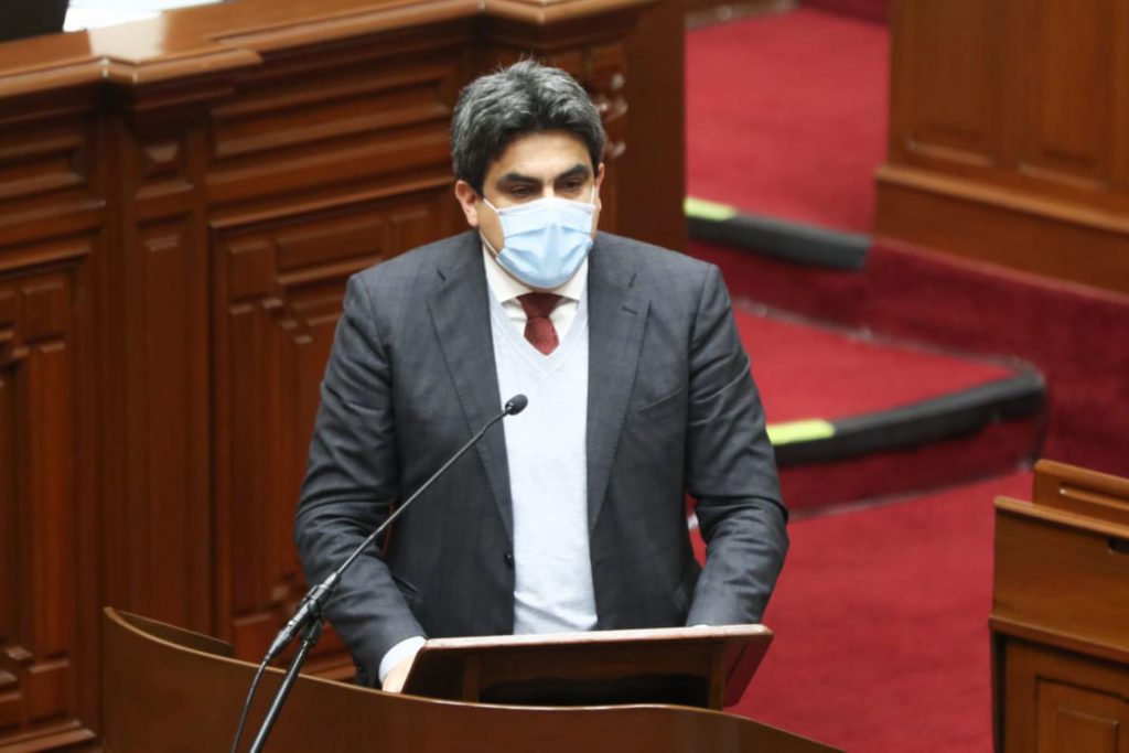 Congreso interpela hoy al ministro de Educación Martín Benavides