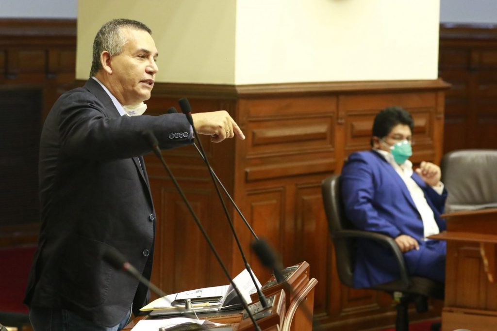 DANIEL URRESTI PODEMOS PERÚ