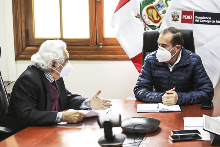 Titular de la PCM se reunió con Max Hernández para afinar detalles del Pacto Perú