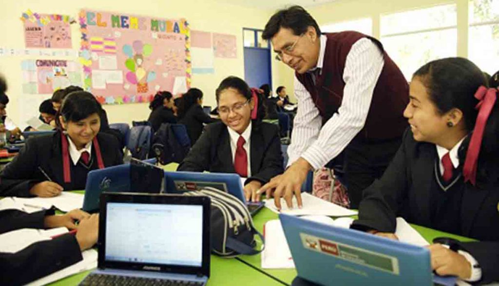 MINEDU: 1489 DOCENTES RECIBIRÁN BONO DE S/ 18 000