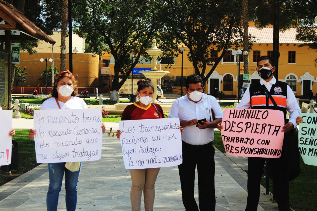 Transportistas protestan por ampliación de cuarentena