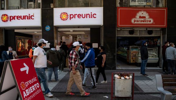 La economía chilena se hunde un 10.7% en julio por la pandemia del COVID-19